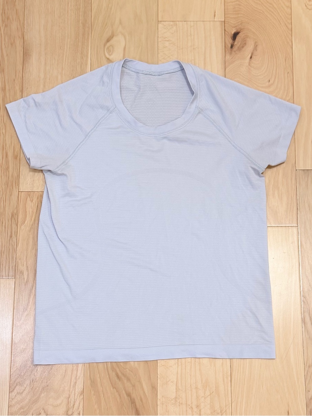 LIKE NEW Lululemon Women’s Swiftly Tech Short-Sleeve Shirt 2.0 *Race Length